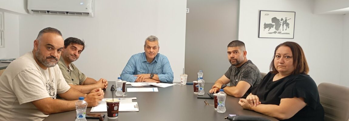 Συνάντηση του Δ.Σ. του  «Ανεξάρτητου Πανελλήνιου Συλλόγου Αποφοίτων ΤΕΙ» με τον Βουλευτή Ηράκλειου του ΣΥΡΙΖΑ κ. Χάρη Μαμουλάκη, στο γραφείο του στο Ηράκλειο, την Δευτερά 16 Ιουνίου  2025