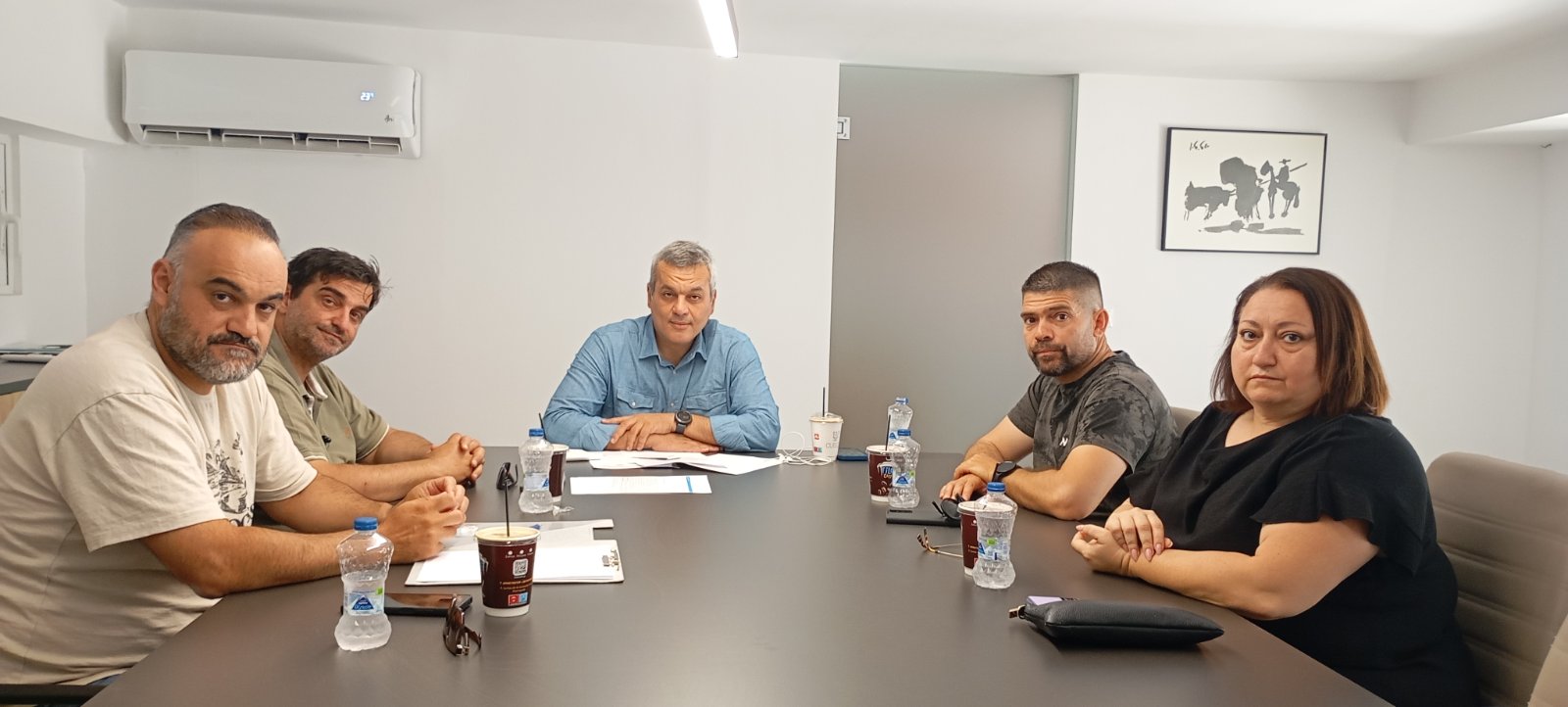 Συνάντηση του Δ.Σ. του  «Ανεξάρτητου Πανελλήνιου Συλλόγου Αποφοίτων ΤΕΙ» με τον Βουλευτή Ηράκλειου του ΣΥΡΙΖΑ κ. Χάρη Μαμουλάκη, στο γραφείο του στο Ηράκλειο, την Δευτερά 16 Ιουνίου  2025