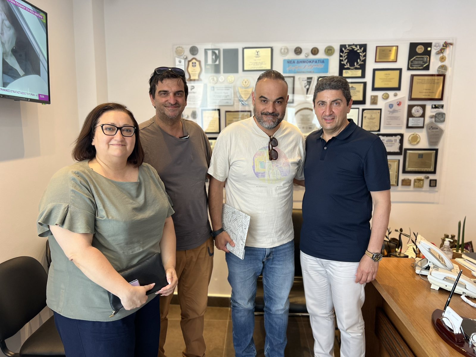 Συνάντηση του Δ.Σ. του  «Ανεξάρτητου Πανελλήνιου Συλλόγου Αποφοίτων ΤΕΙ» και του «Συλλόγου Μηχανικών Τ.Ε.» με τον πρώην Υπουργό και Βουλευτή Ηράκλειου της Ν.Δ. κ. Λευτέρη Αυγενάκη