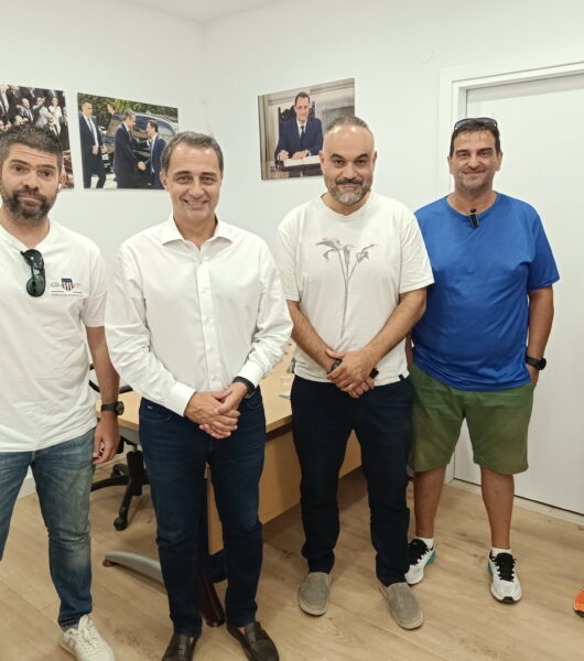 Συνάντηση του Δ.Σ. του  «Ανεξάρτητου Πανελλήνιου Συλλόγου Αποφοίτων ΤΕΙ» με τον πρώην Υφυπουργό Ανάπτυξης και Βουλευτή Ηράκλειου της Ν.Δ. κ. Μάξιμο Σενετάκη , την Δευτέρα 04 Αυγούστου 2025