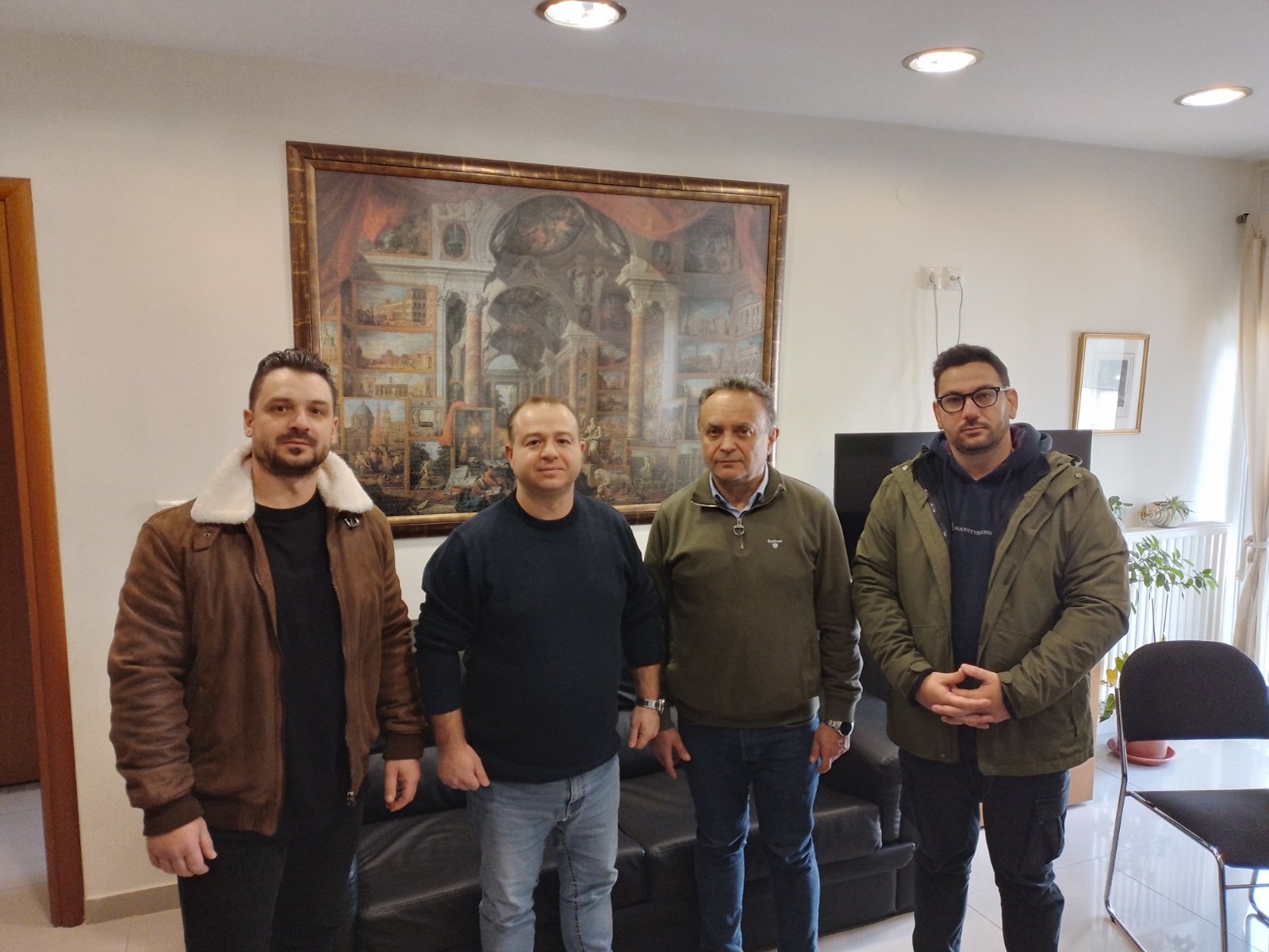 Συνάντηση του Τομεάρχη Έβρου και μελών του «Ανεξάρτητου Πανελλήνιου Συλλόγου Αποφοίτων ΤΕΙ» με τον Βουλευτή Έβρου της Νέας Δημοκρατίας κ. Κελέτση Σταύρο, στο γραφείο του στην Αλεξανδρούπολη, το Σάββατο 17 Ιανουαρίου 2026.