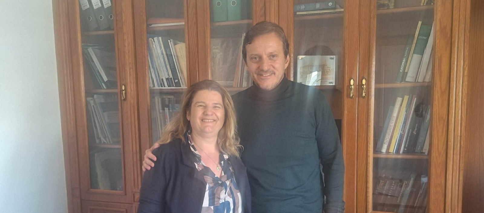 Συνάντηση της Τομεάρχη Χαλκιδικής του «Ανεξάρτητου Πανελλήνιου Συλλόγου Αποφοίτων ΤΕΙ» κ. Ευαγγελίας Κεφάλα με τον Βουλευτή Χαλκιδικής του ΠΑΣΟΚ – Κίνημα Αλλαγής, Απόστολου Πάνα.