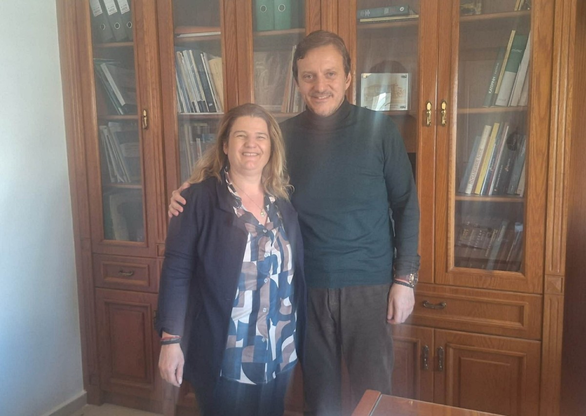 Συνάντηση της Τομεάρχη Χαλκιδικής του «Ανεξάρτητου Πανελλήνιου Συλλόγου Αποφοίτων ΤΕΙ» κ. Ευαγγελίας Κεφάλα με τον Βουλευτή Χαλκιδικής του ΠΑΣΟΚ – Κίνημα Αλλαγής, Απόστολου Πάνα.