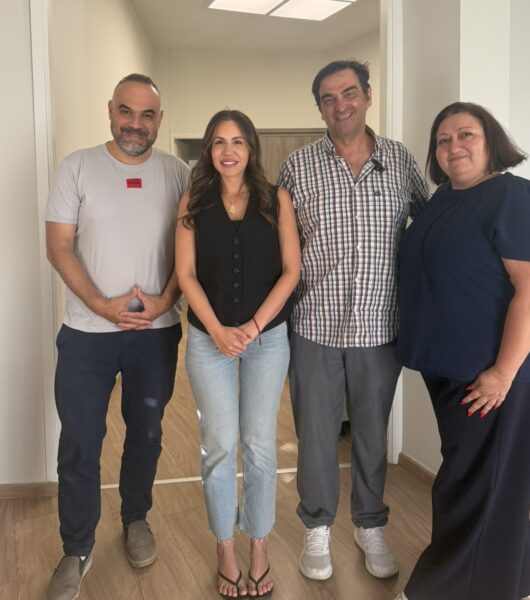 Συνάντηση του Δ.Σ. του «Ανεξάρτητου Πανελλήνιου Συλλόγου Αποφοίτων ΤΕΙ» και του ΣΥΜΗΤΕΔΥ Ανατολικής Κρήτης με την Βουλευτή Ηράκλειου του ΠΑΣΟΚ - Κίνημα Αλλαγής κ. Ελένη Βατσινά, στο γραφείο της στο Ηράκλειο, τη Τετάρτη 15 Ιουλίου 2026
