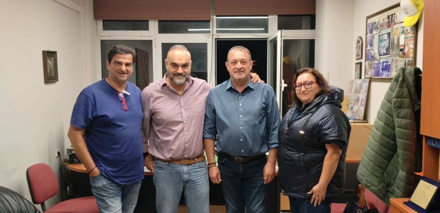 Συνάντηση εκπροσώπων του «Ανεξάρτητου Πανελλήνιου Συλλόγου Αποφοίτων ΤΕΙ» και του ΣΥΜΗΤΕΔΥ Ανατολικής Κρήτης με τον Πρόεδρο του Εργατοϋπαλληλικού Κέντρου Ηρακλείου και Αντιπεριφερειάρχη κ. Στέλιο Βοργιά και τον Γενικό Γραμματέα κ. Νεκτάριο Μωϋσάκη